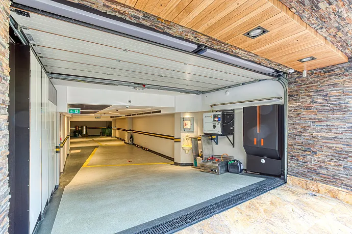 Luxurious One-Bedroom Apartment with Designer Interior