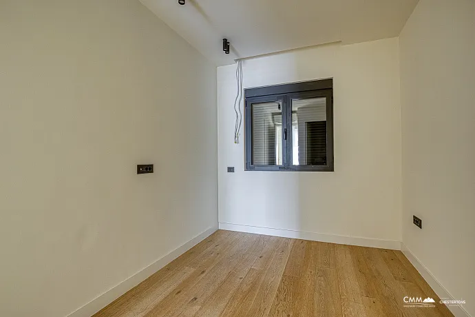 Three-bedroom apartment in Budva with a stunning view