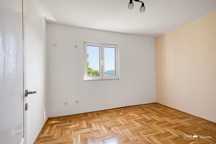 Spacious 64 m² Apartment with Sea View in Bečići