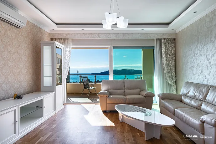 Seaview Luxury Apartment in Bečići"