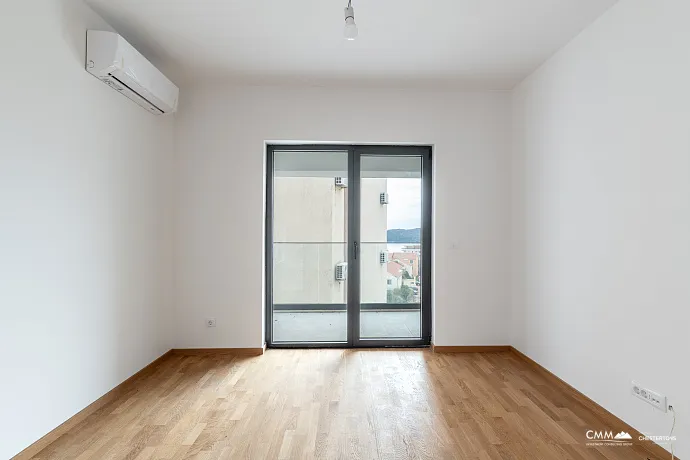 Spacious 64 m² Apartment in Bečići with Sea View