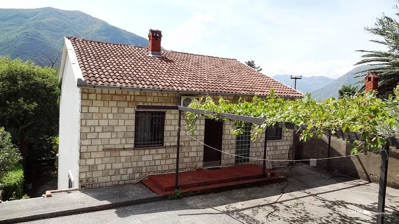 House on the first line to the sea in Dobrota, Kotor