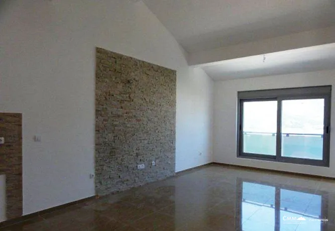 One-bedroom apartment in Dobrota with sea view