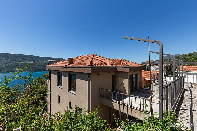 Excellent villa in the center of Herceg Novi