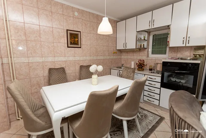 Spacious house in Bar