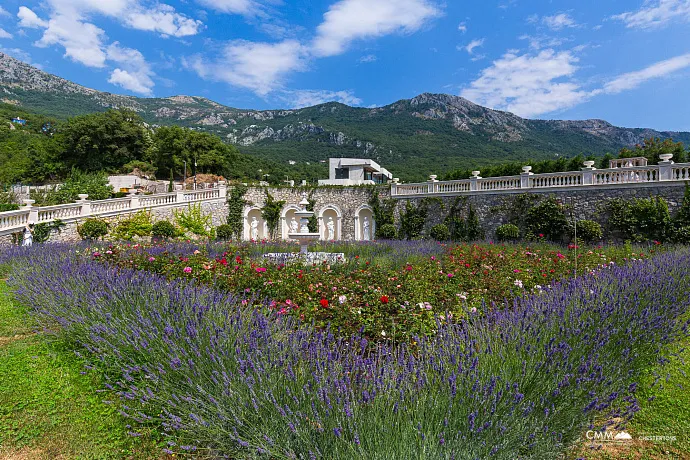 World-Class Coastal Villa – Adriatic Elegance & Privacy
