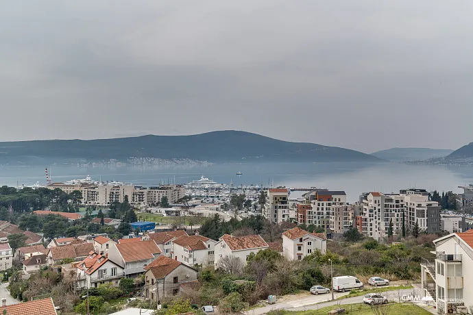 Luxury villa with panoramic views over Porto Montenegro