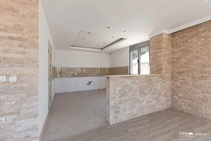 Penthouse in Ulcinj with sea view