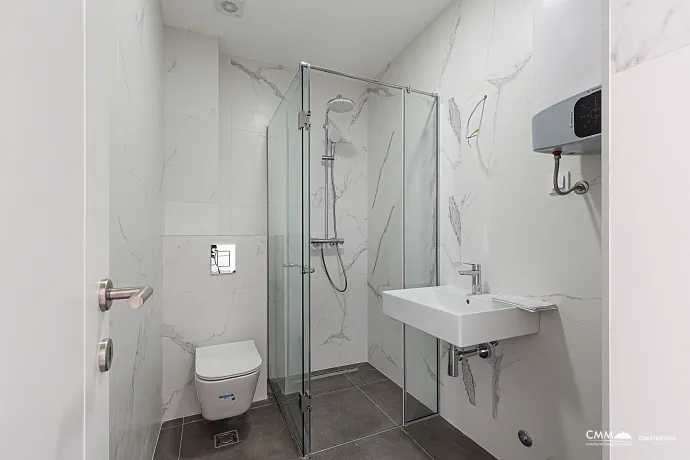 One-bedroom apartment with garage, Bečići