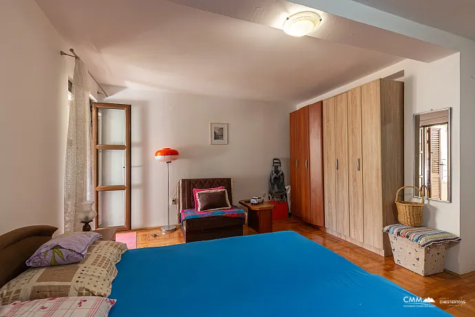 A townhouse wiht mountine view in Budva