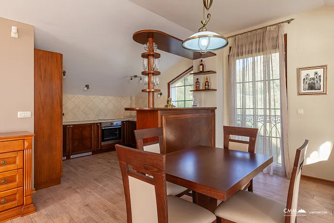 Elegance and serenity in a luxurious villa with natural views.