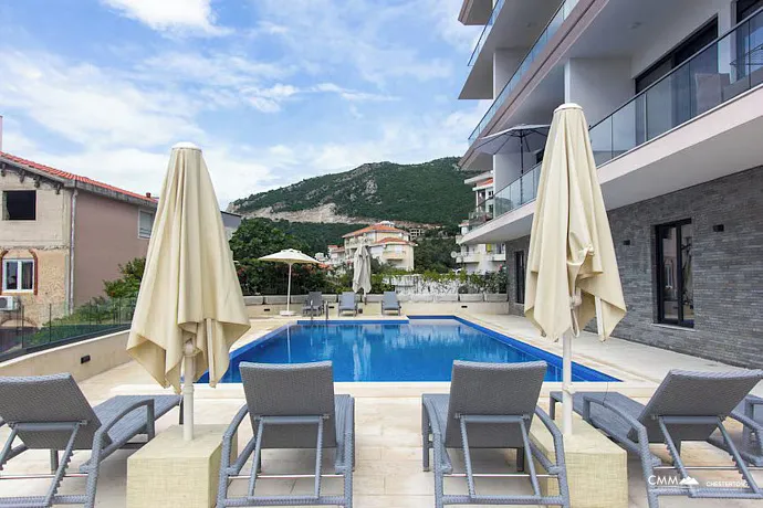 Luxury One-Bedroom Apartment with Modern Design in Bečići