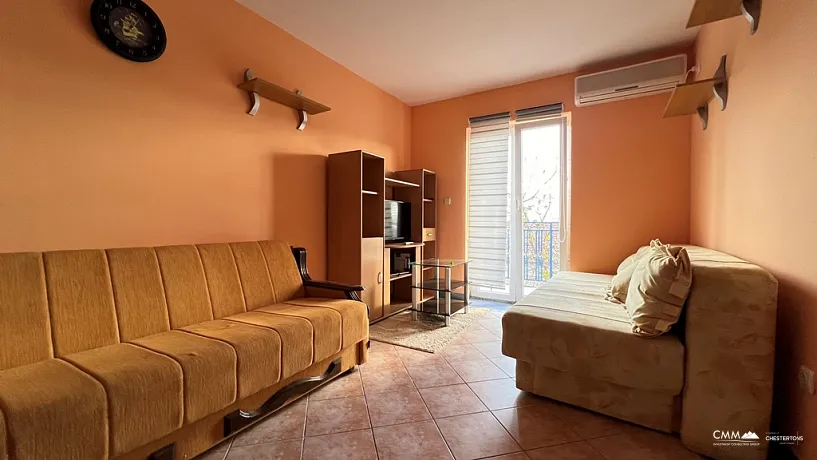 Studio 33m2 with partial sea view in Herceg Novi, Bijela