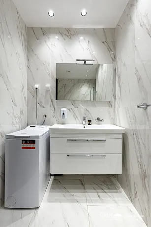 A luxuriously furnished apartment for sale in Bečići – an opportunity not to be missed.