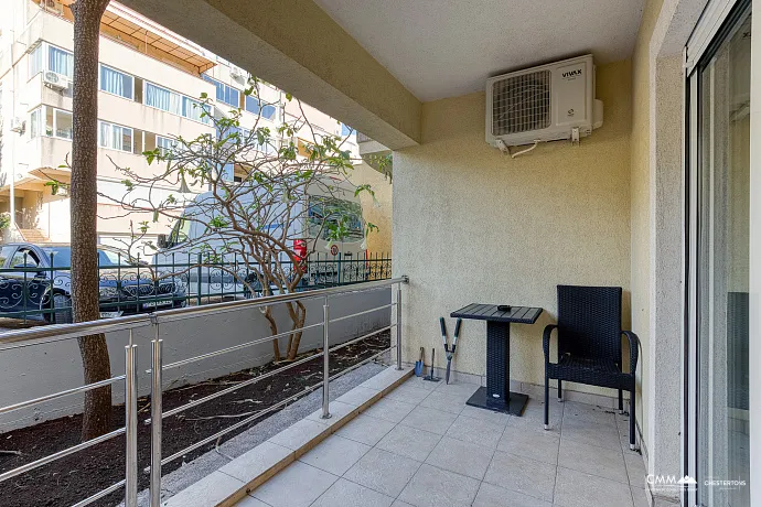 FOR SALE: SPACIOUS, FULLY FURNISHED APARTMENT IN BUDVA WITH GARAGE AND TESLA CHARGER