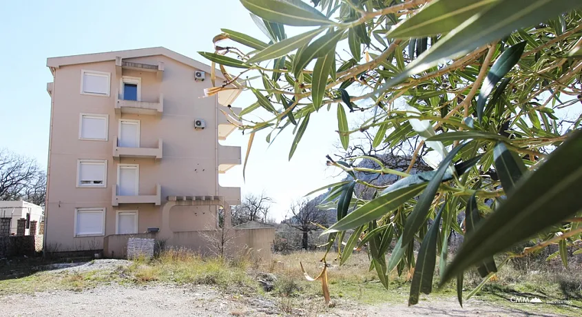 House with separated apartments