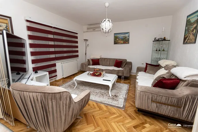 Spacious house in Bar