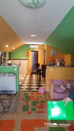 Three-story house in Morinje with a large yard