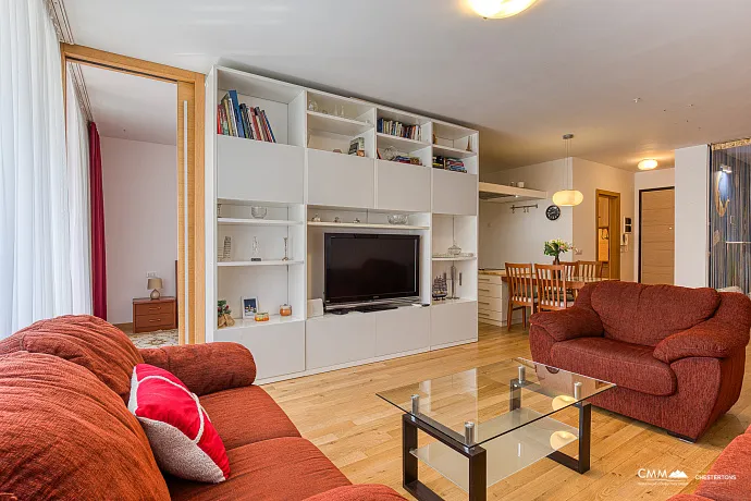 Modern, Comfortable, and Fully Equipped One-Bedroom Apartment Near the Beach