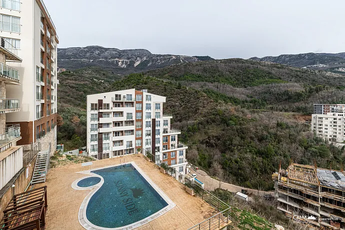 Spacious 64 m² Apartment in Bečići with Sea View