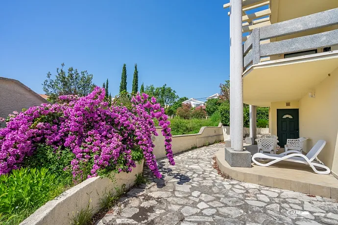 Luxury villa for sale near Utjeha