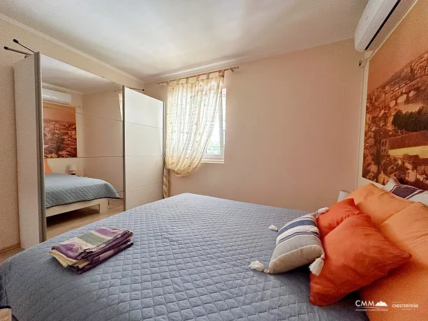 Mini-hotel with pool and spa near Lustica Bay