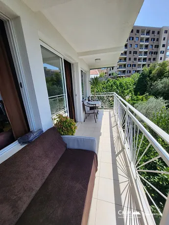 Three-story house in Bečići