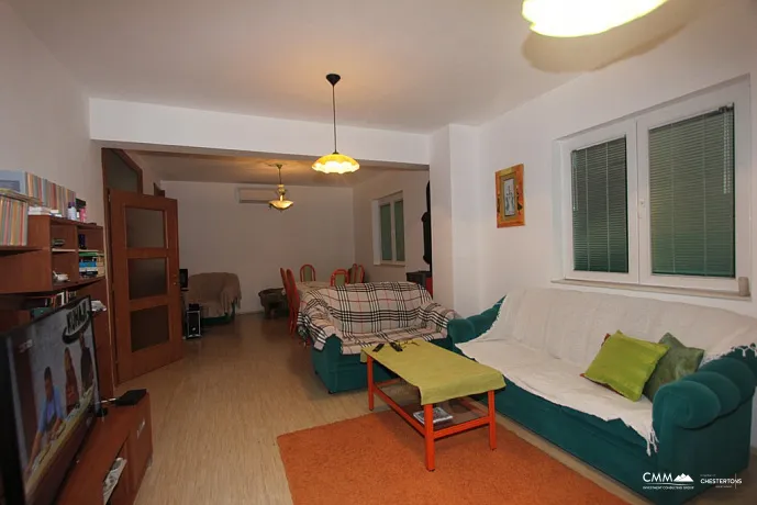 A furnished house in Topla