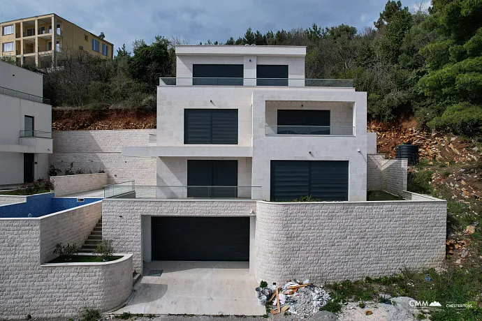 Luxury Newly Built Villa with Panoramic Sea Views – Budva