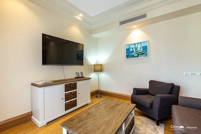 Luxurious One-Bedroom Apartment with Sea View in Porto Montenegro