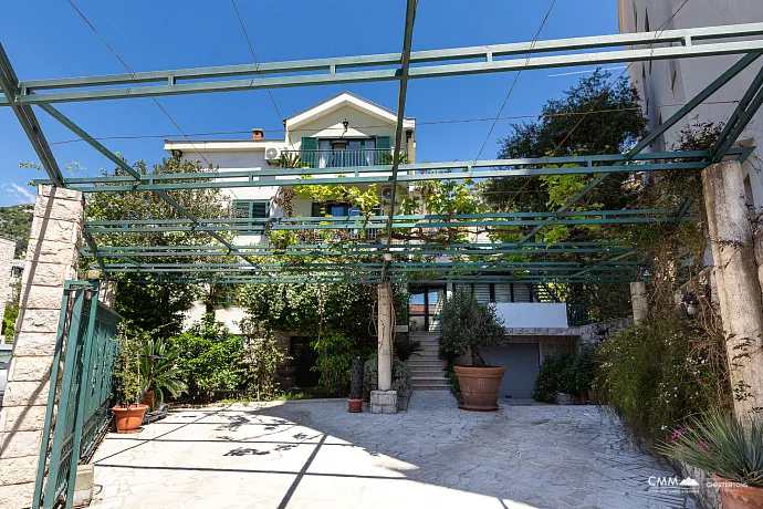 Spacious house in Budva