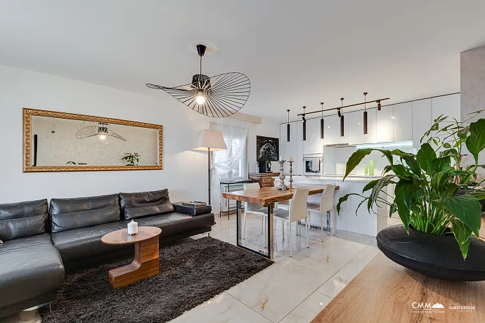 Two-storey spacious house in Sutomore