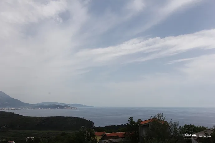 House in Bjelisi on two floors with a spacious yard