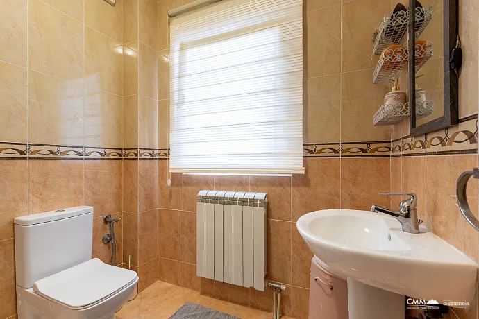 Three-storey family house in Susanj