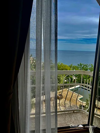 Apartments in an exclusive location not far from Budva with a sea view