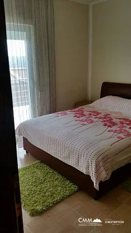 A cozy house in the picturesque area of Sutomore