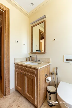 Luxurious One-Bedroom Apartment with Sea View in Porto Montenegro