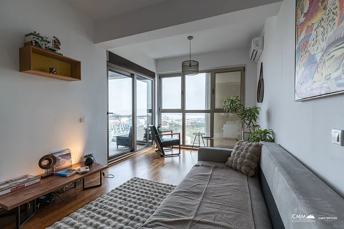 Spacious Apartment with Sea View in Tivat, Mažina Area