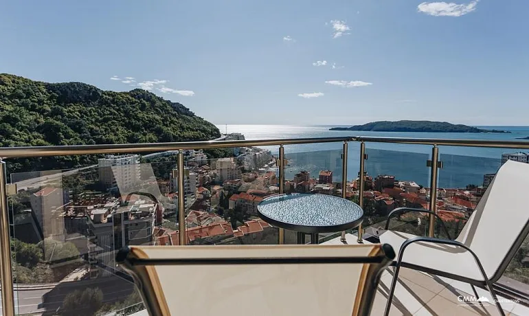 Penthouse in Rafailovici