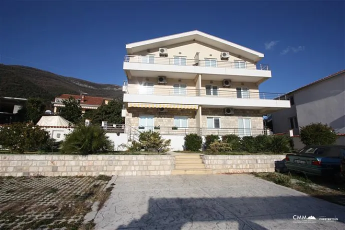 Panoramic Sea View Apartment With Communal Pool