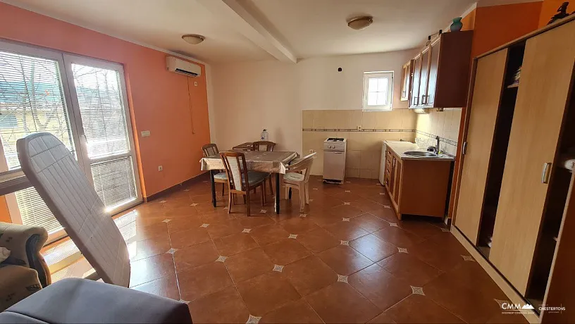 House in Sutomore with 8 bedrooms