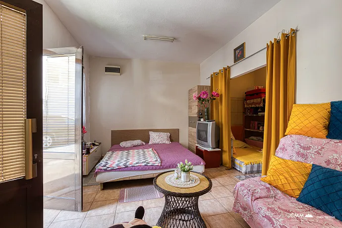 A townhouse wiht mountine view in Budva