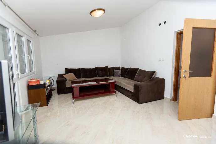 Spacious house in Bar