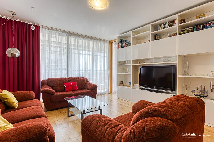 Modern, Comfortable, and Fully Equipped One-Bedroom Apartment Near the Beach