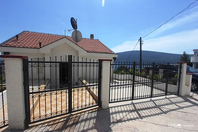 Villa in Baosici with sea view 