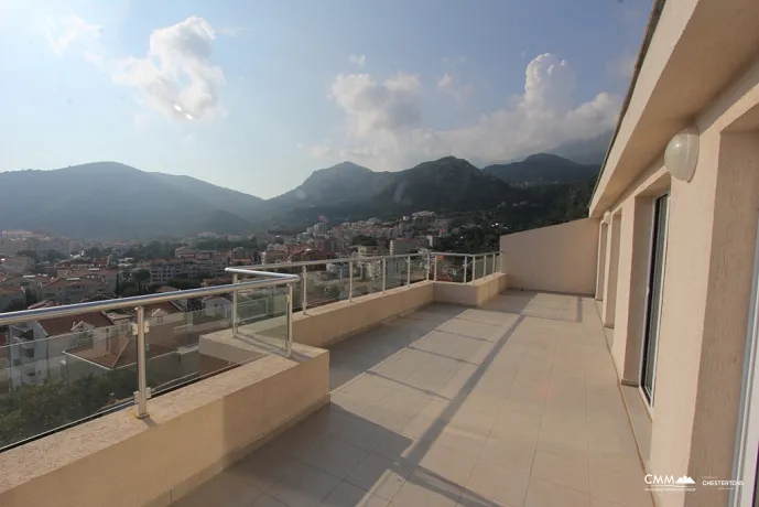 Apartment with magneficent sea view in Budva