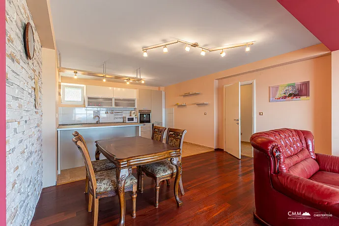 Three-Bedroom Apartment in Petrovac with Sea View