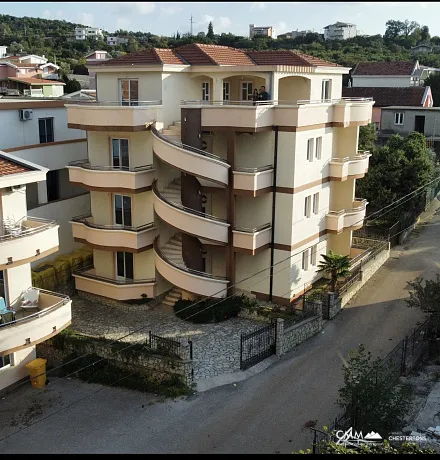 Spacious apartment house with sea view