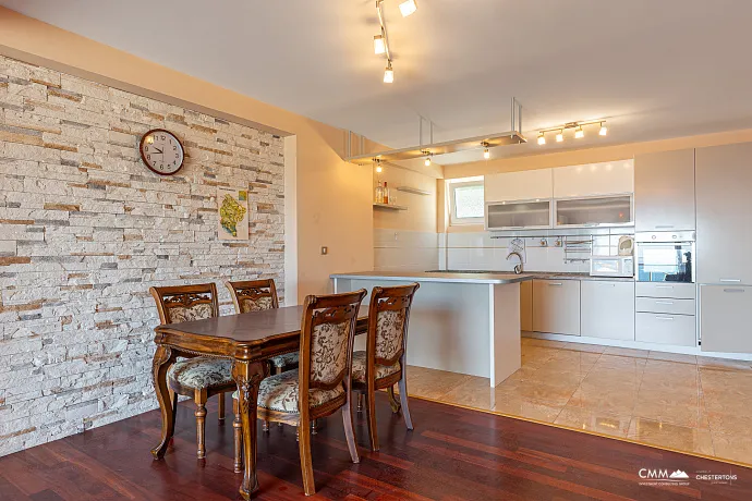 Three-Bedroom Apartment in Petrovac with Sea View