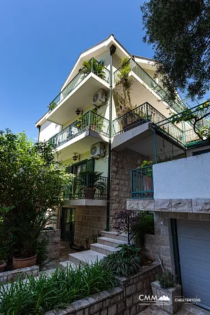Spacious house in Budva